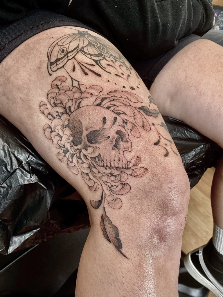 finelineskullcrysanthemumflowertattoo
