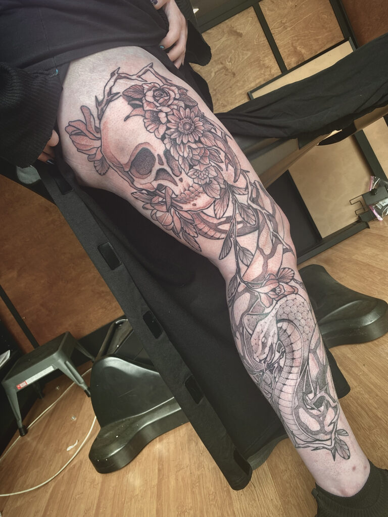 floralskullcobralegsleevetattoo